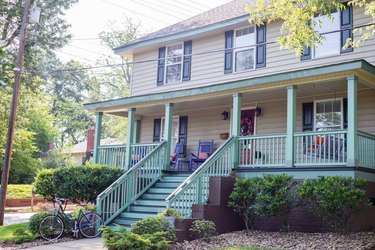 Vacation Rental House in Downtown Greenville SC With 6 Bedrooms, Sleeps 16