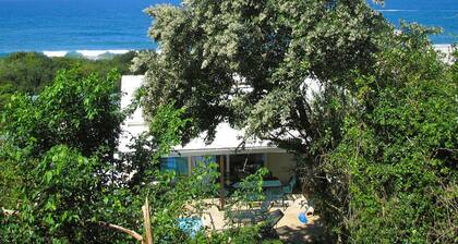Beach Home: Magnificent Sea Views, Pool, Golf, A/C, Wifi, Secure Estate.