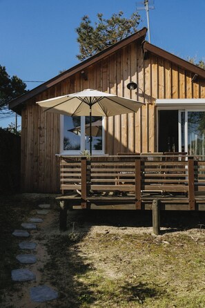 Exterior - Completely renovated Maison du bonheur close to the ocean.   (Lège-Cap-Ferret)