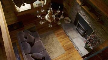 Smart-tv en een open haard