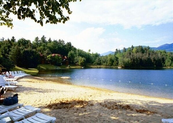 بالقرب من الشاطئ