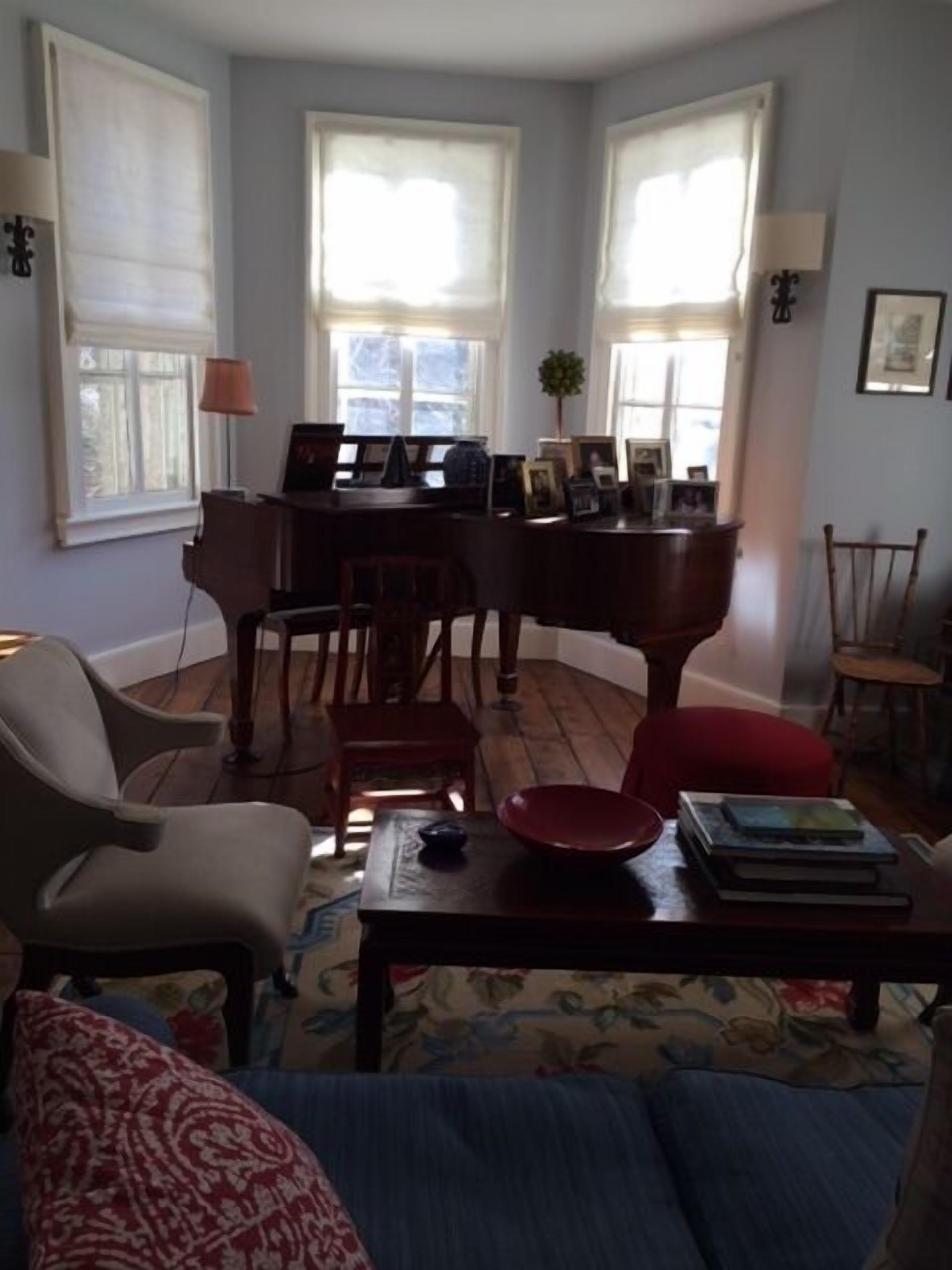 Remodeled vintage, village home for SAFE relaxing fun getaway