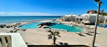 Stunning 4 Bedroom Beach Villa on Sandy Beach at Las Palmas Beachfront Resort V6