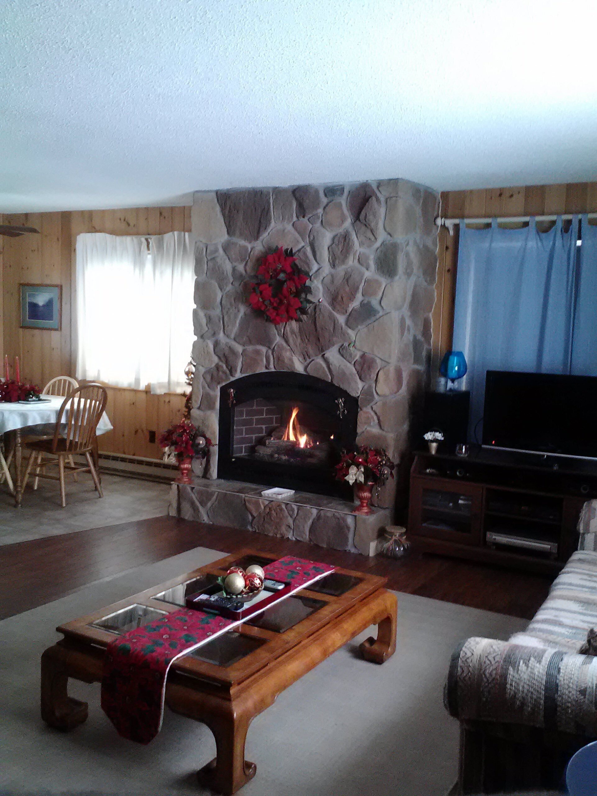 Beautiful Sunsets Over the all sport's, quiet Crawford Lake. Year round rental!