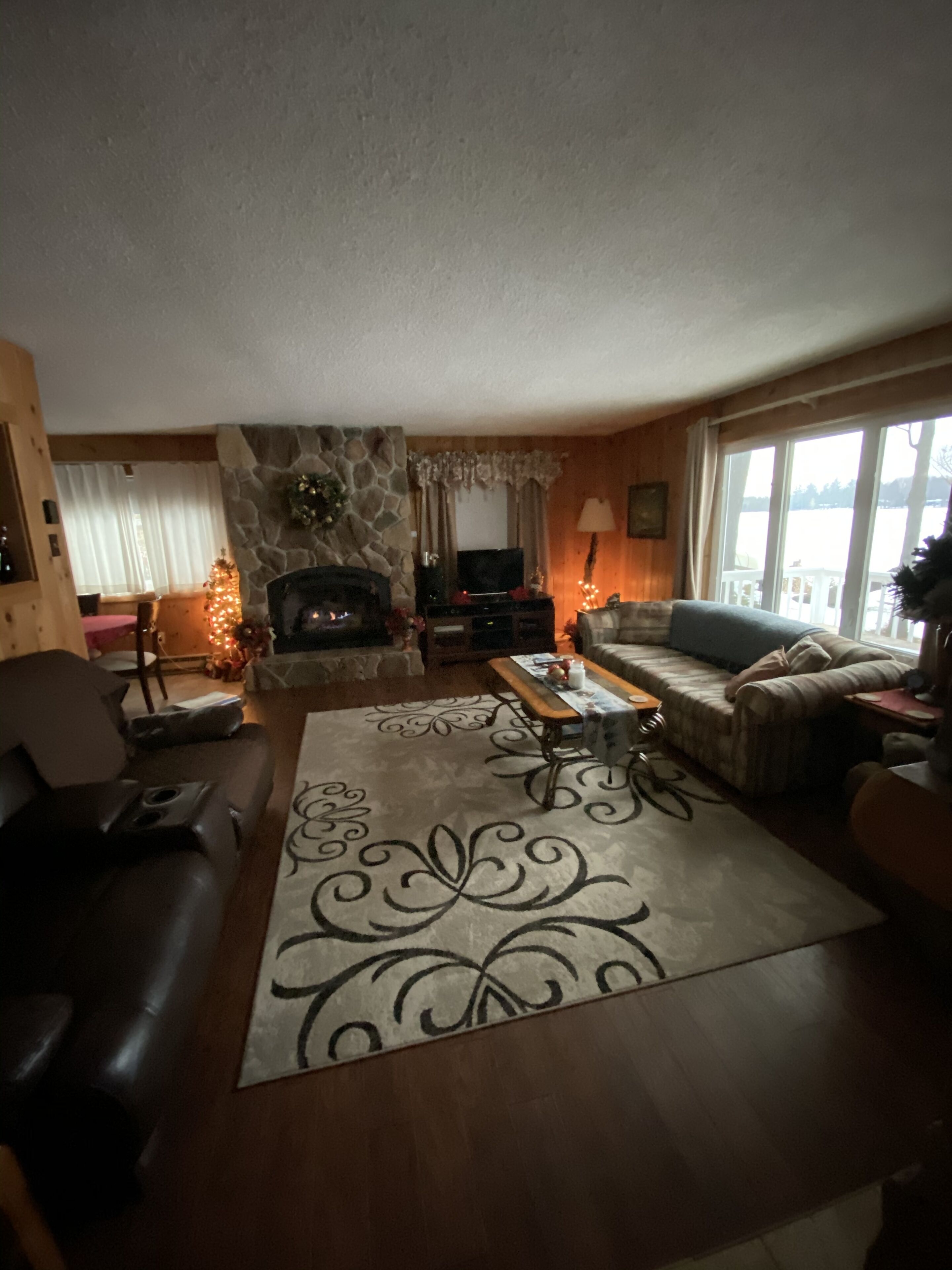 Beautiful Sunsets Over the all sport's, quiet Crawford Lake. Year round rental!