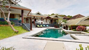 Piscine extérieure