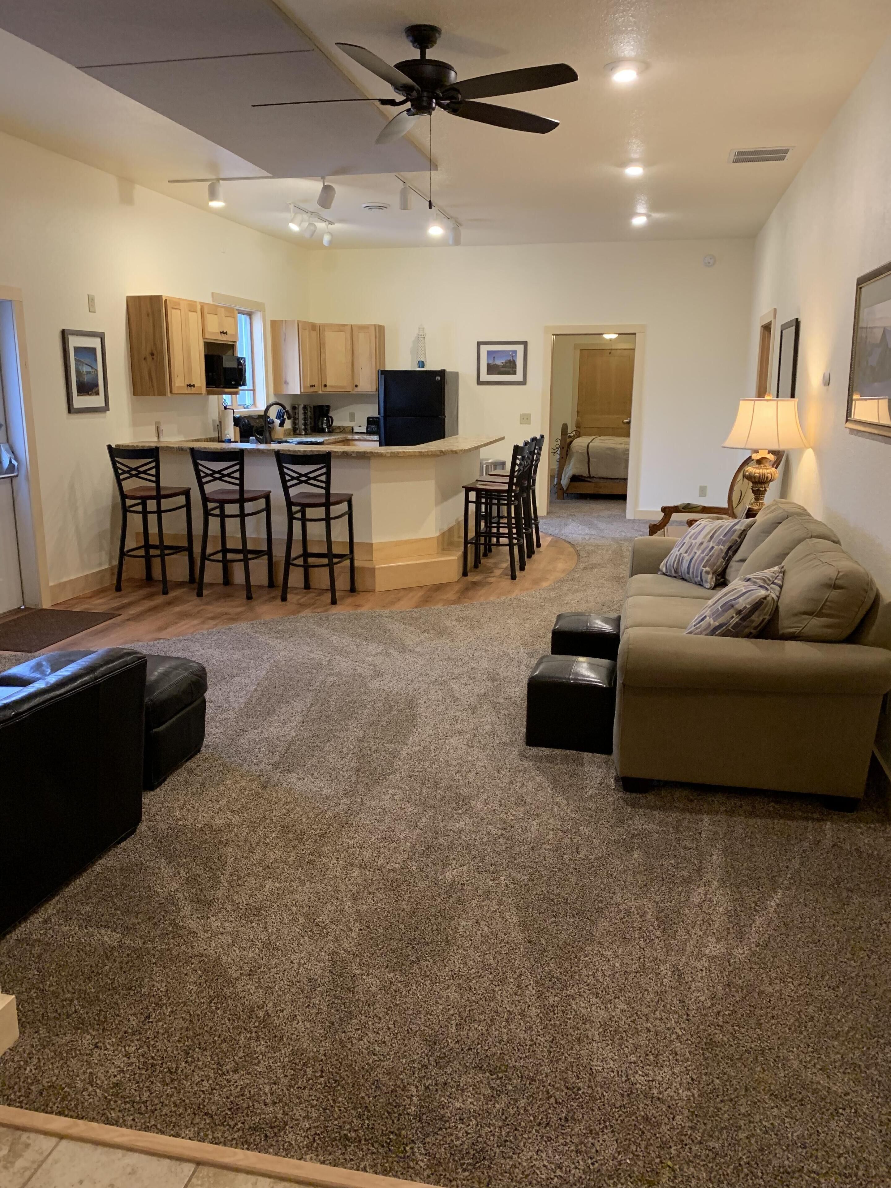 North Shore Lighthouse Suites ~ Anderson Suite~With Sauna and Outdoor Fire Pit