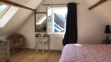 4 Schlafzimmer, Bügeleisen/Bügelbrett, kostenloses WLAN