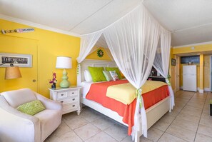 1 bedroom, pillow-top beds, iron/ironing board, free WiFi