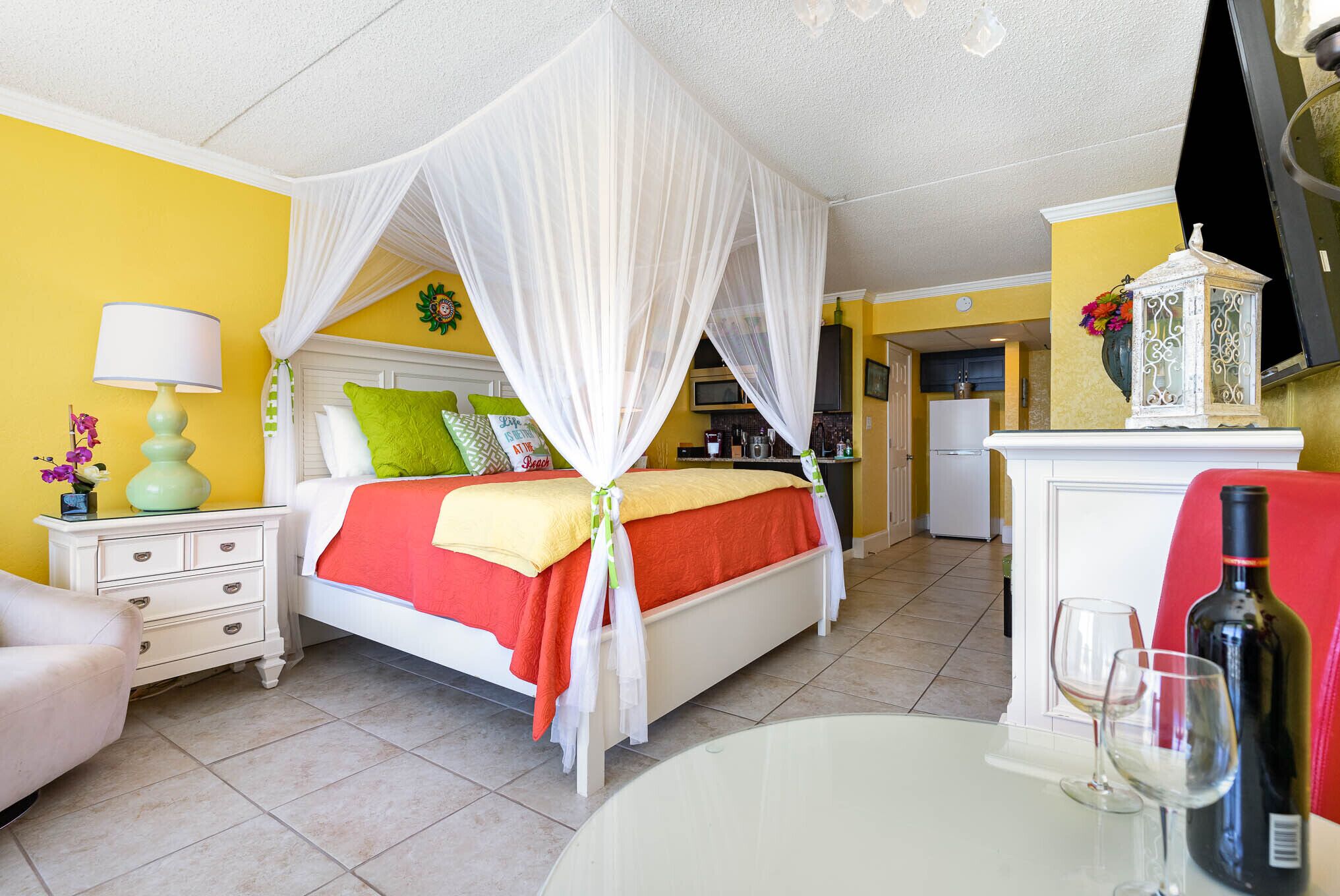 Romantic Oceanfront King Canopy Bed - New Walk-in Shower!  Caribbean Paradise!