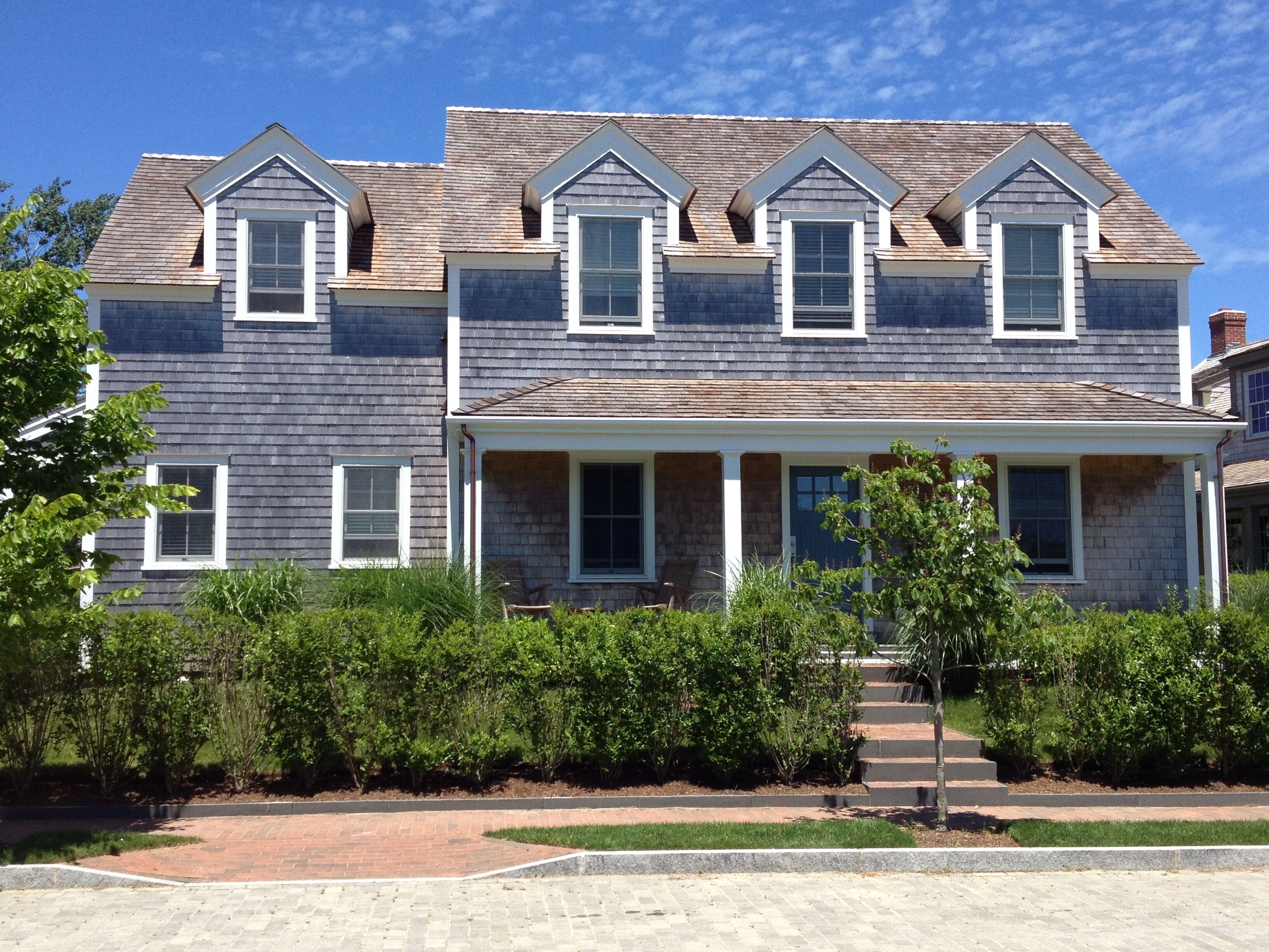 Custom 5 Br Home On Quiet Street 10 Minute Walk To Town And Beaches