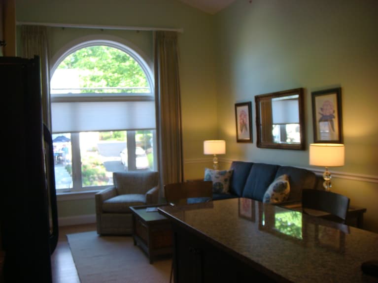 New Luxury Two-bedroom Condominium With In Town Location & Half Mile From Beach - Kennebunk, ME