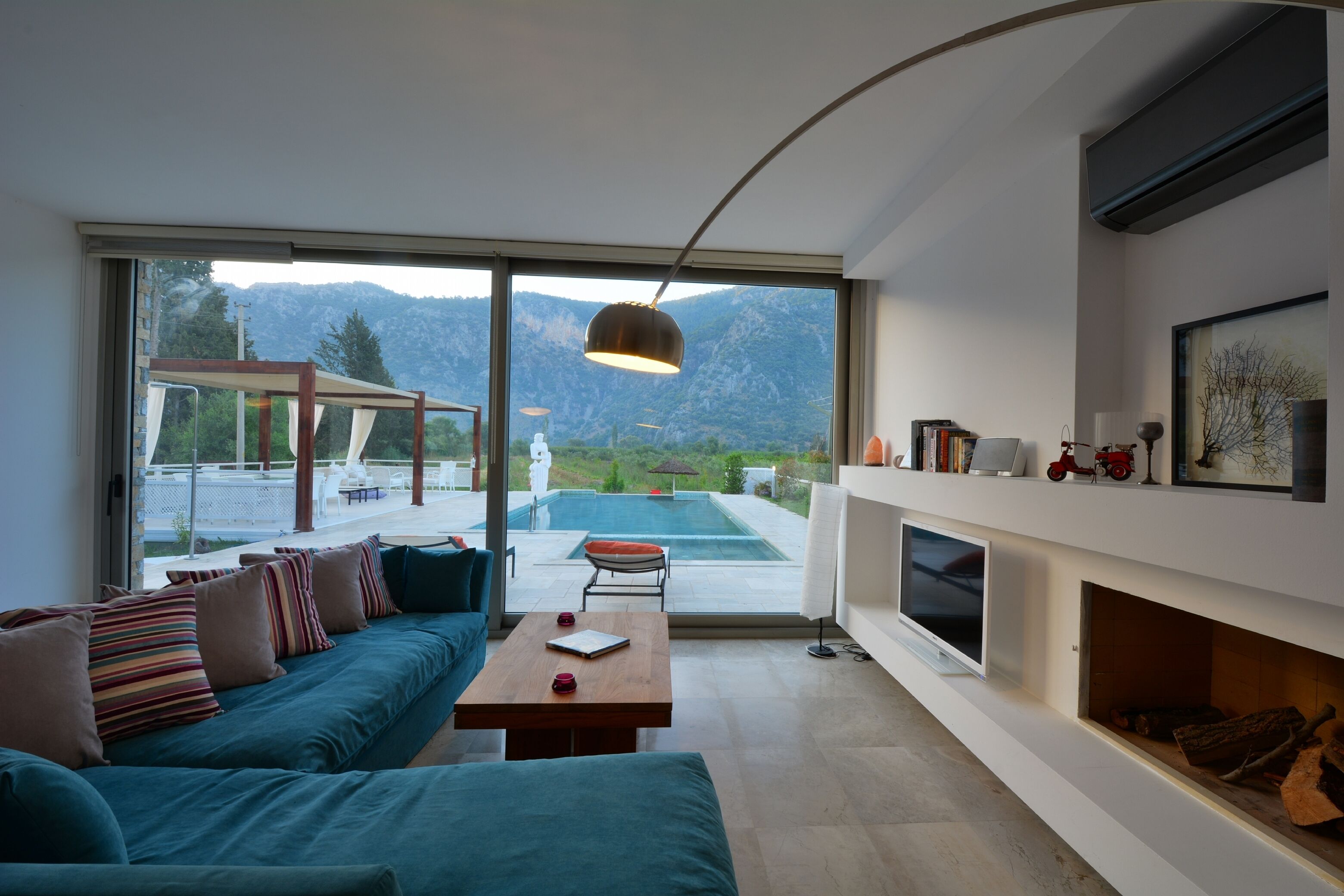 Villa With Private Pool And Panoramic Mountain View