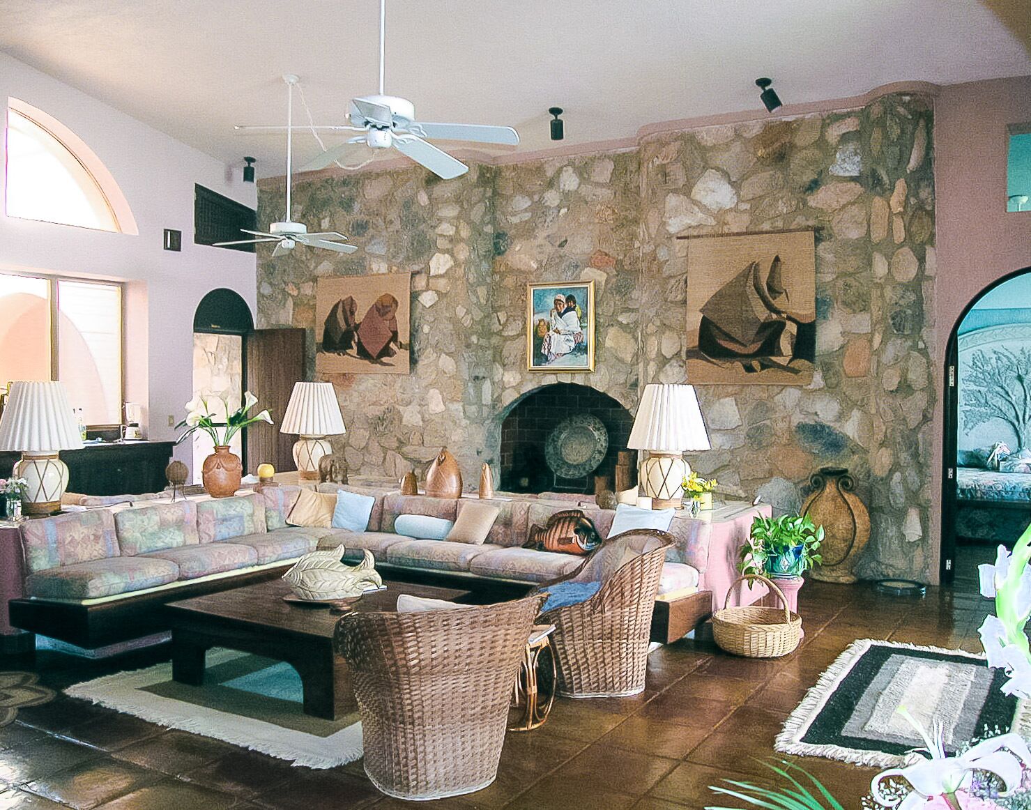 Fernseher, Bücher, Stereoanlage