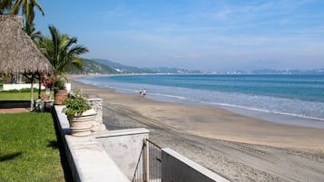 Am Strand, Liegestühle
