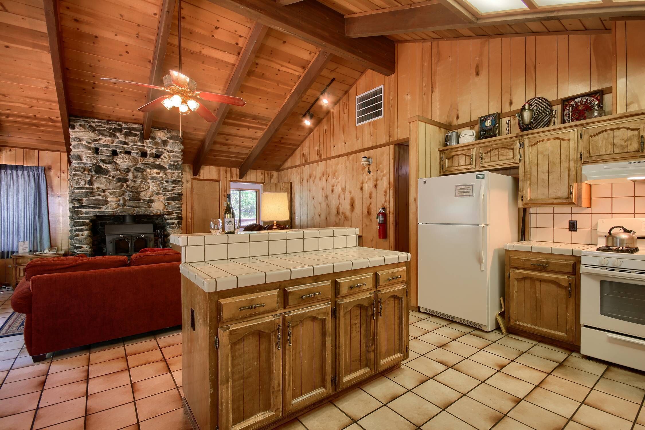 (69) Bordentown West at The Redwoods In Yosemite