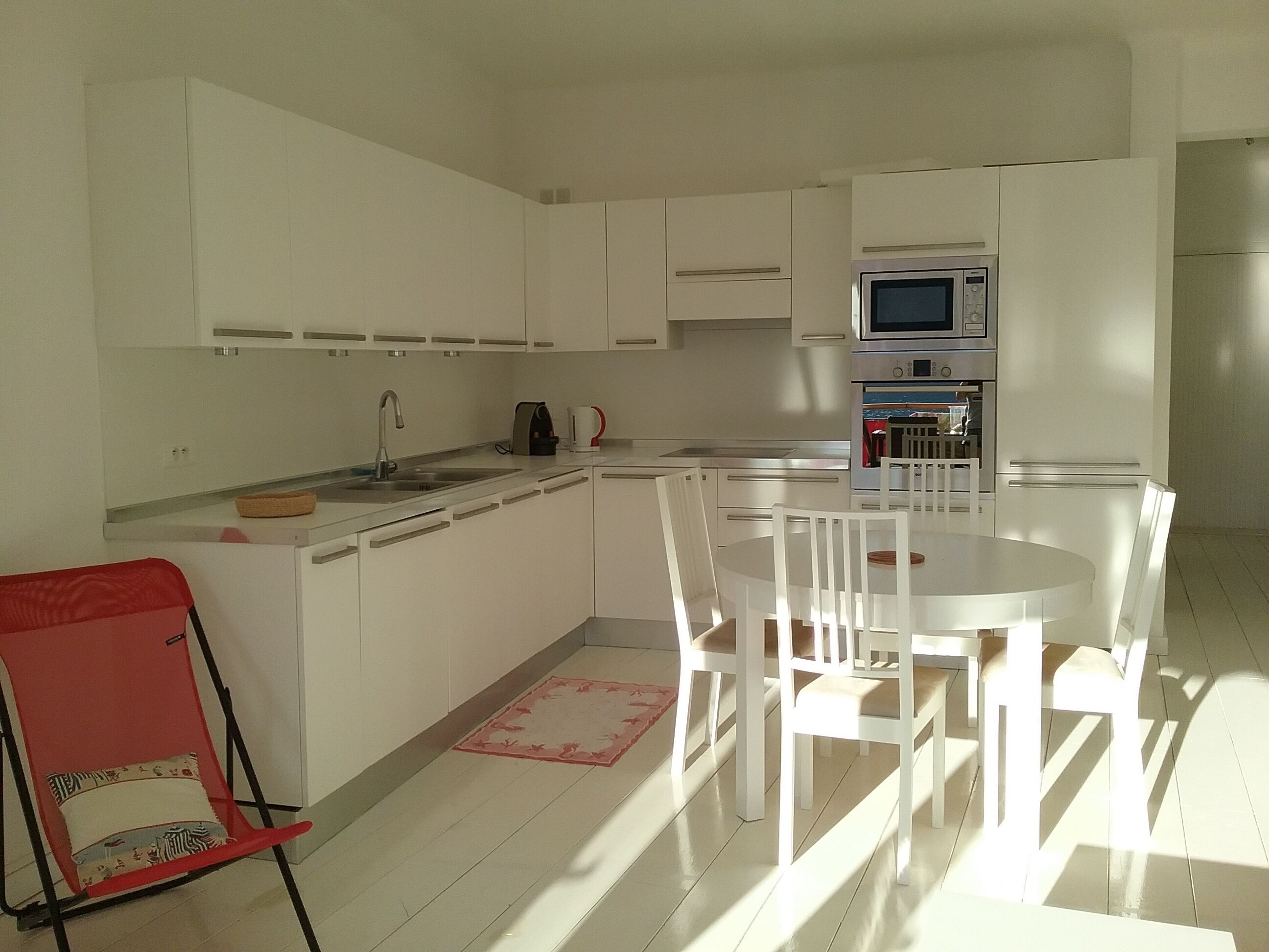 2 Rooms in Eze feet in the water exceptional situation