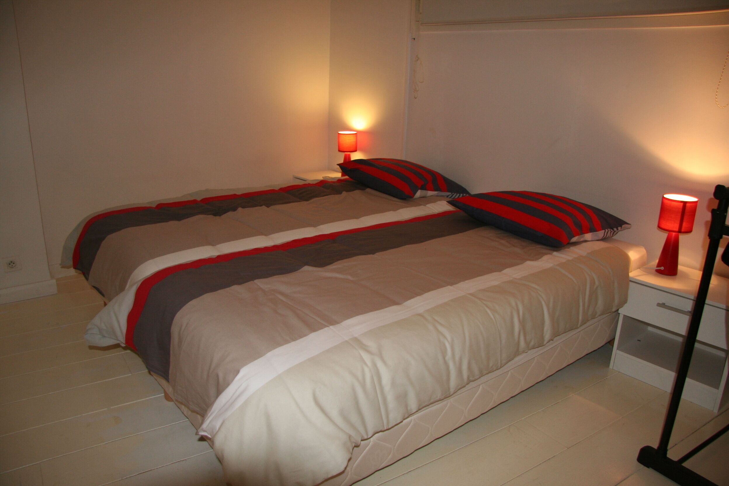 2 Rooms in Eze feet in the water exceptional situation