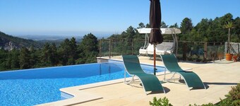 Fabulous Villa with Awesome Coastal Views, Infinity Pool, Luxuriously Appointed