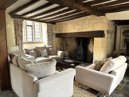 Pitchers est une maison en pierre de Cotswold de 11e année au centre de Chipping Campden.