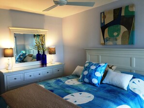 2 slaapkamers, een bureau, een strijkplank/strijkijzer, gratis wifi