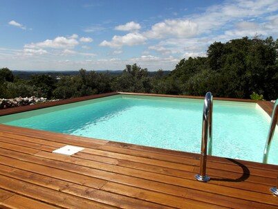 Family-friendly Cottage With Pool In Stunning Location