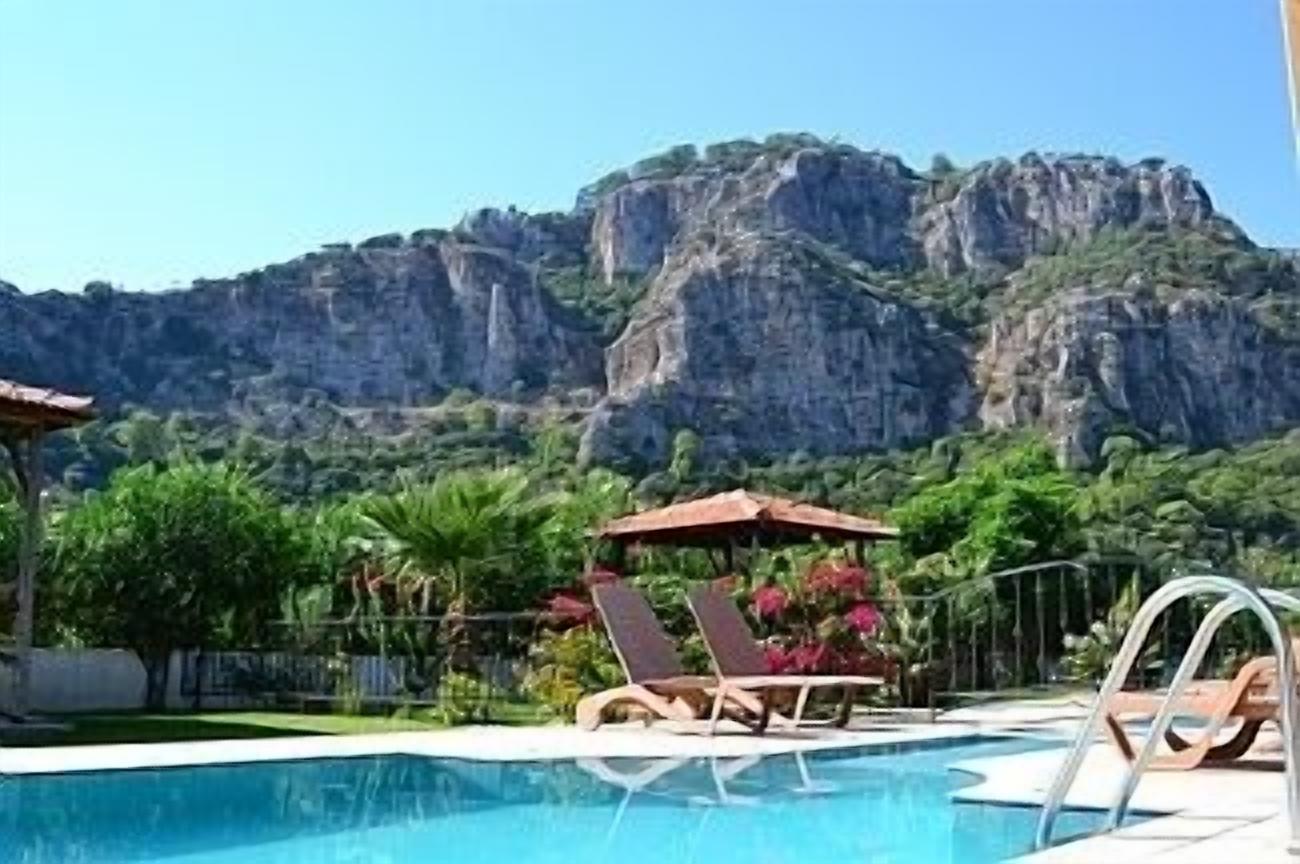 Gorgeous riverside villa