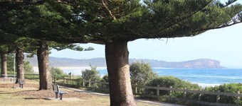 Beach Haven Villa - close to beach and breakwall