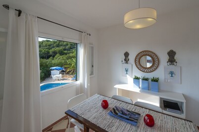VILLA ALONDRA B6 with sea views