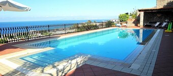 Appartamento Lindora B: A graceful apartment situated in a quiet location, a few minutes from the town center, with Free WI-FI.