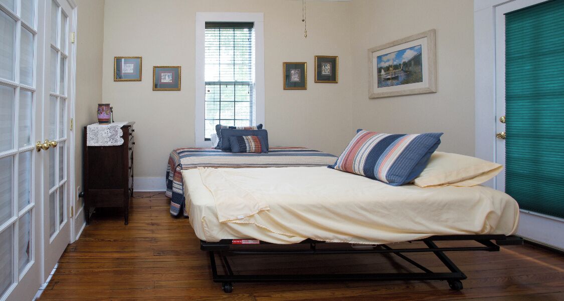 3 bedrooms, desk, iron/ironing board, WiFi