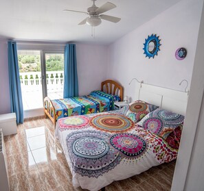 3 chambres, fer et planche Ă repasser, accĂšs au Wi-Fi (inclus)