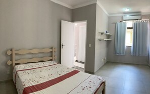 3 quartos, ferros/tábuas de passar roupa, Wi-Fi de cortesia