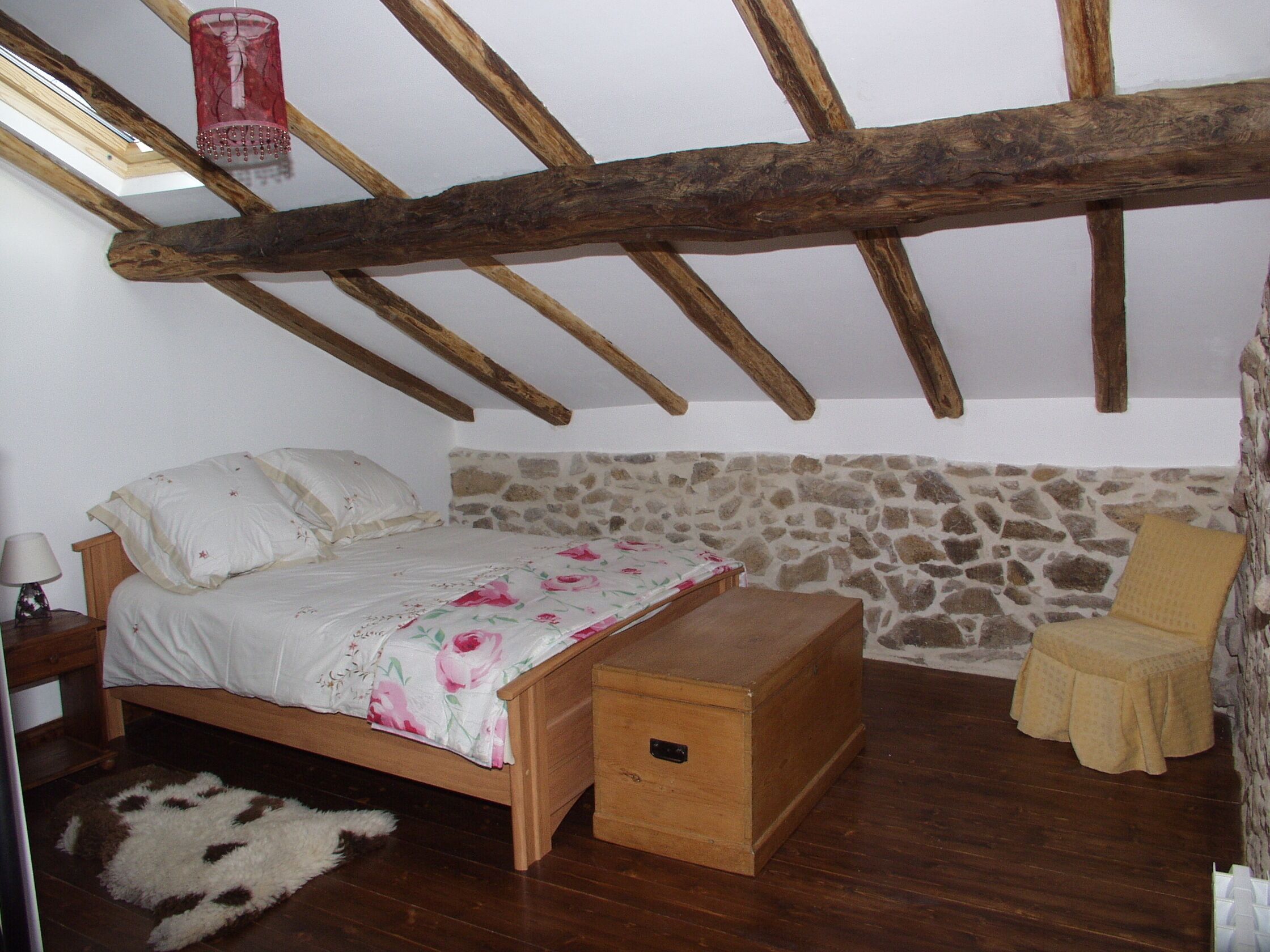 3 slaapkamers, een strijkplank/strijkijzer, wifi, beddengoed