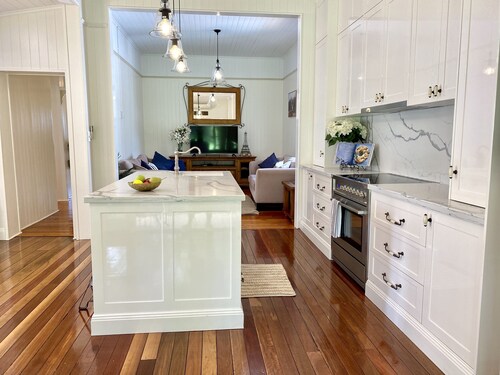 Ashbrooke Cottage - Luxury Cottage