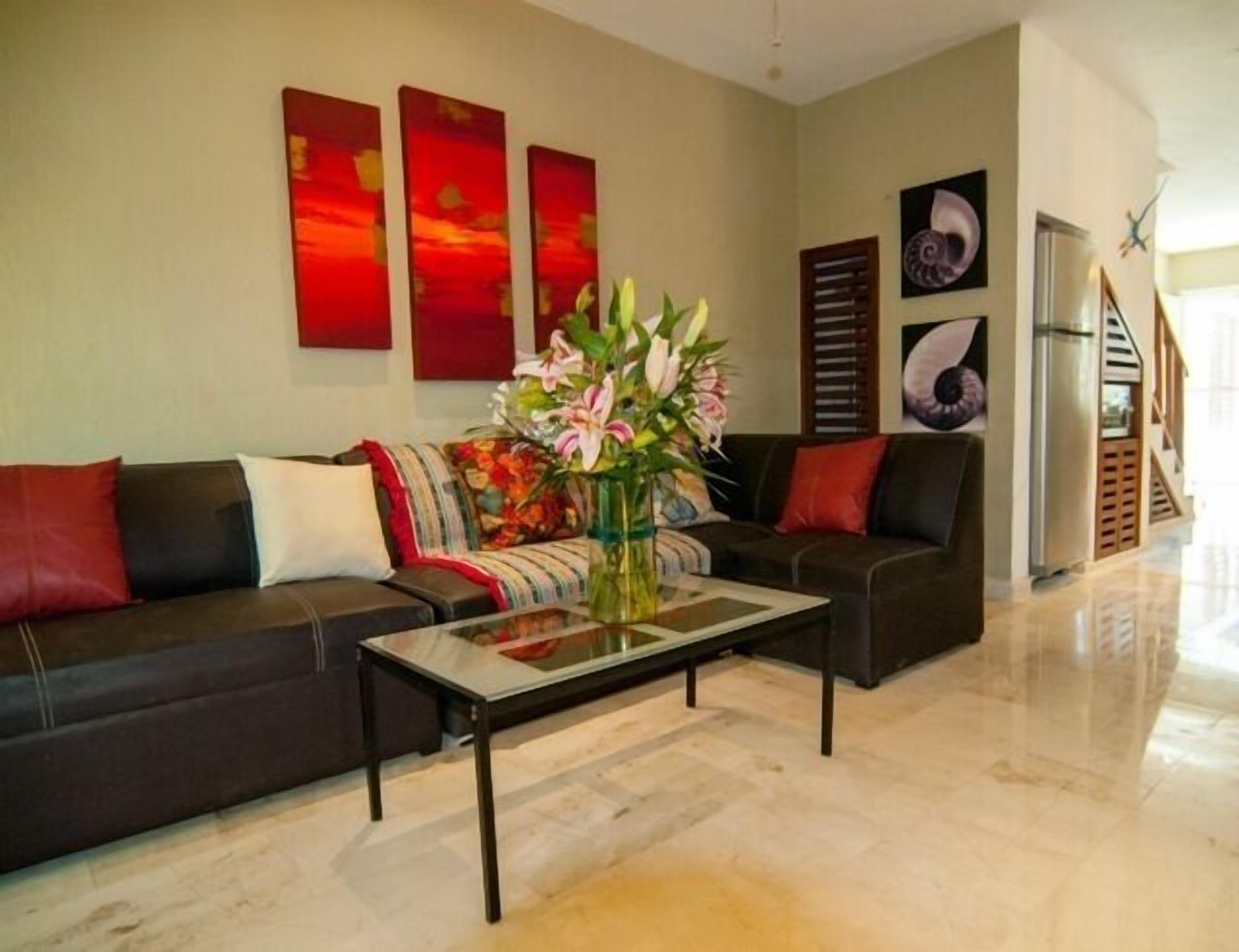 Luxurious Private Home Near Mamitas Beach