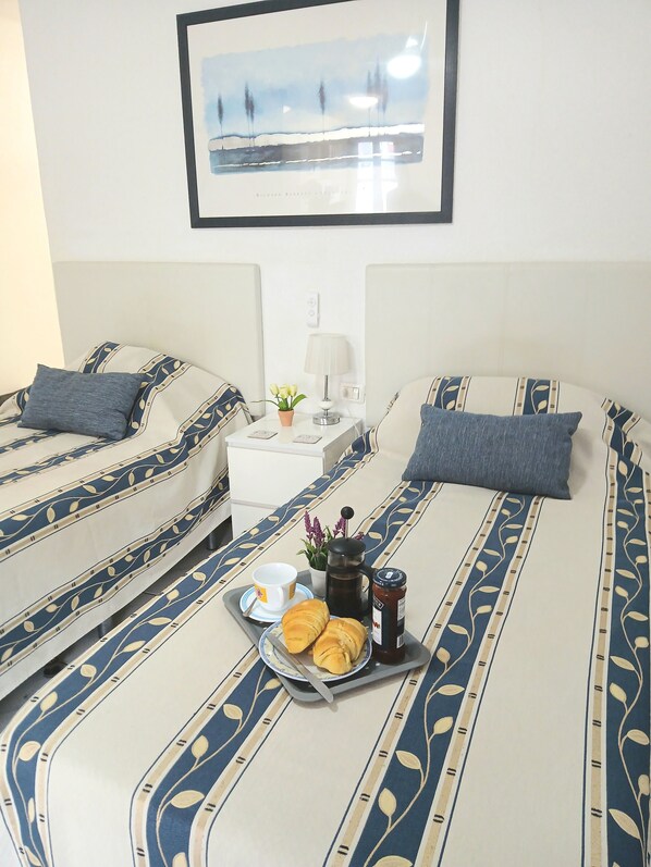 1 bedroom, in-room safe, iron/ironing board, free WiFi