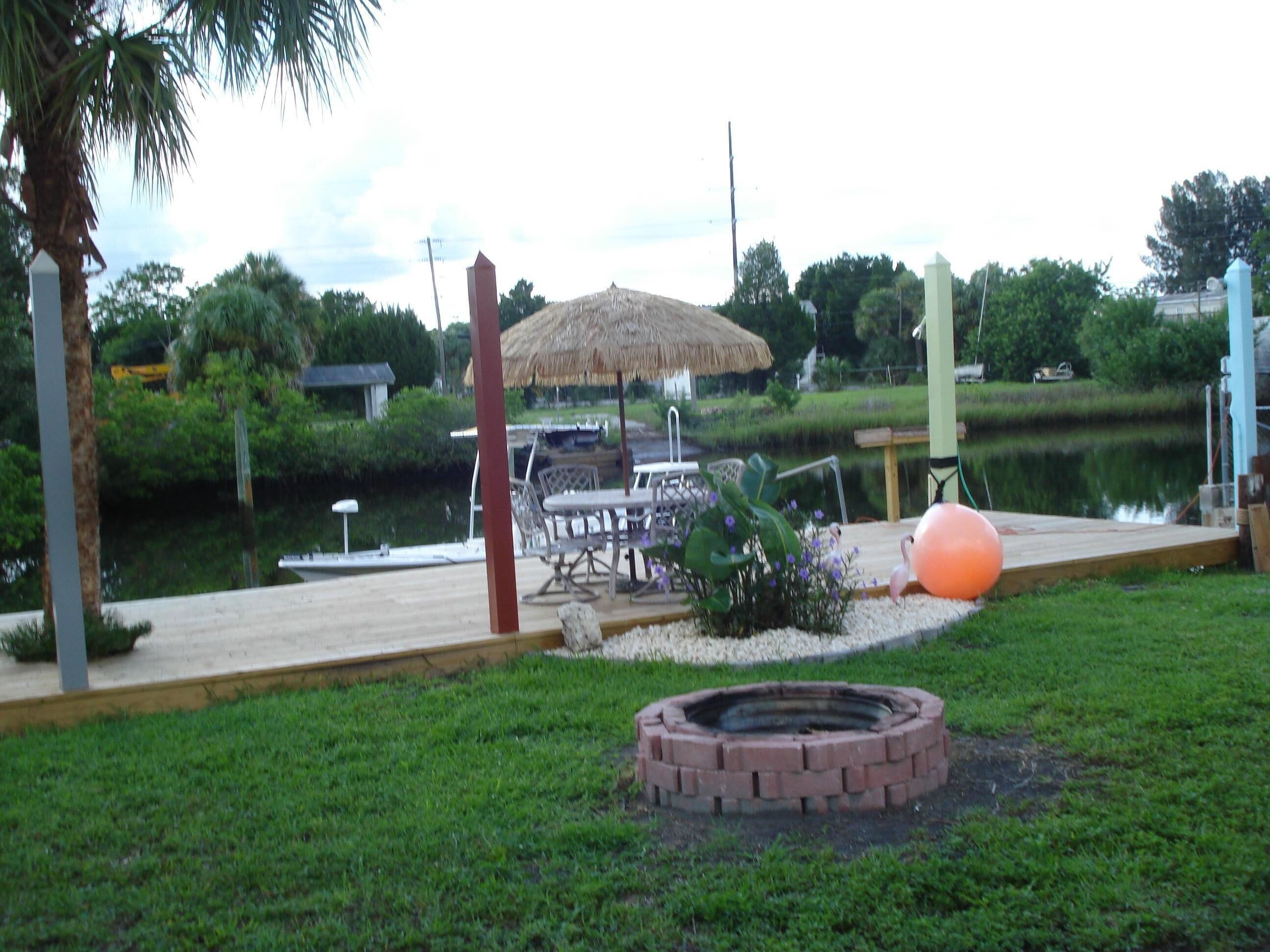 Pet friendly Piece of Paradise in Waterfront house w/ gulf access & boat ramp