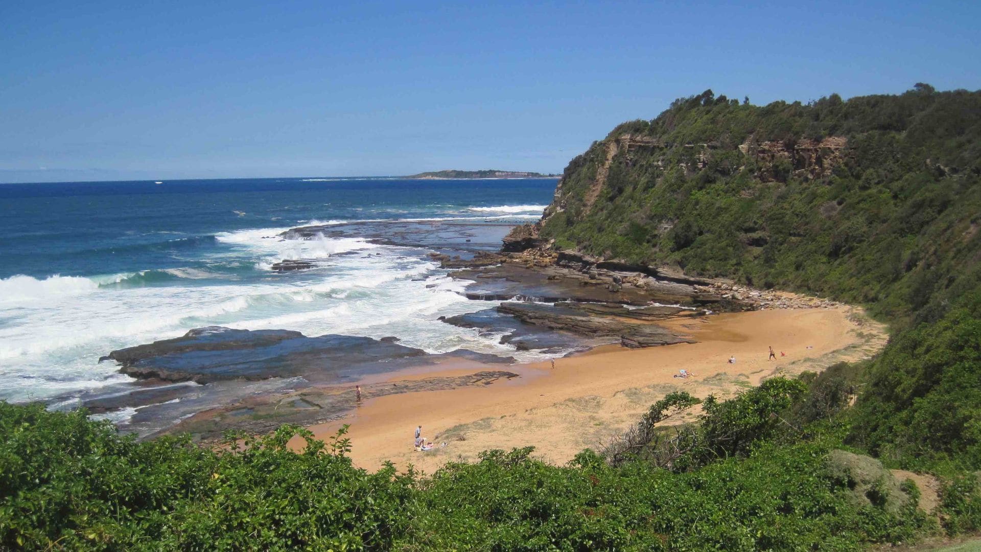  Beachfront with breathtaking views