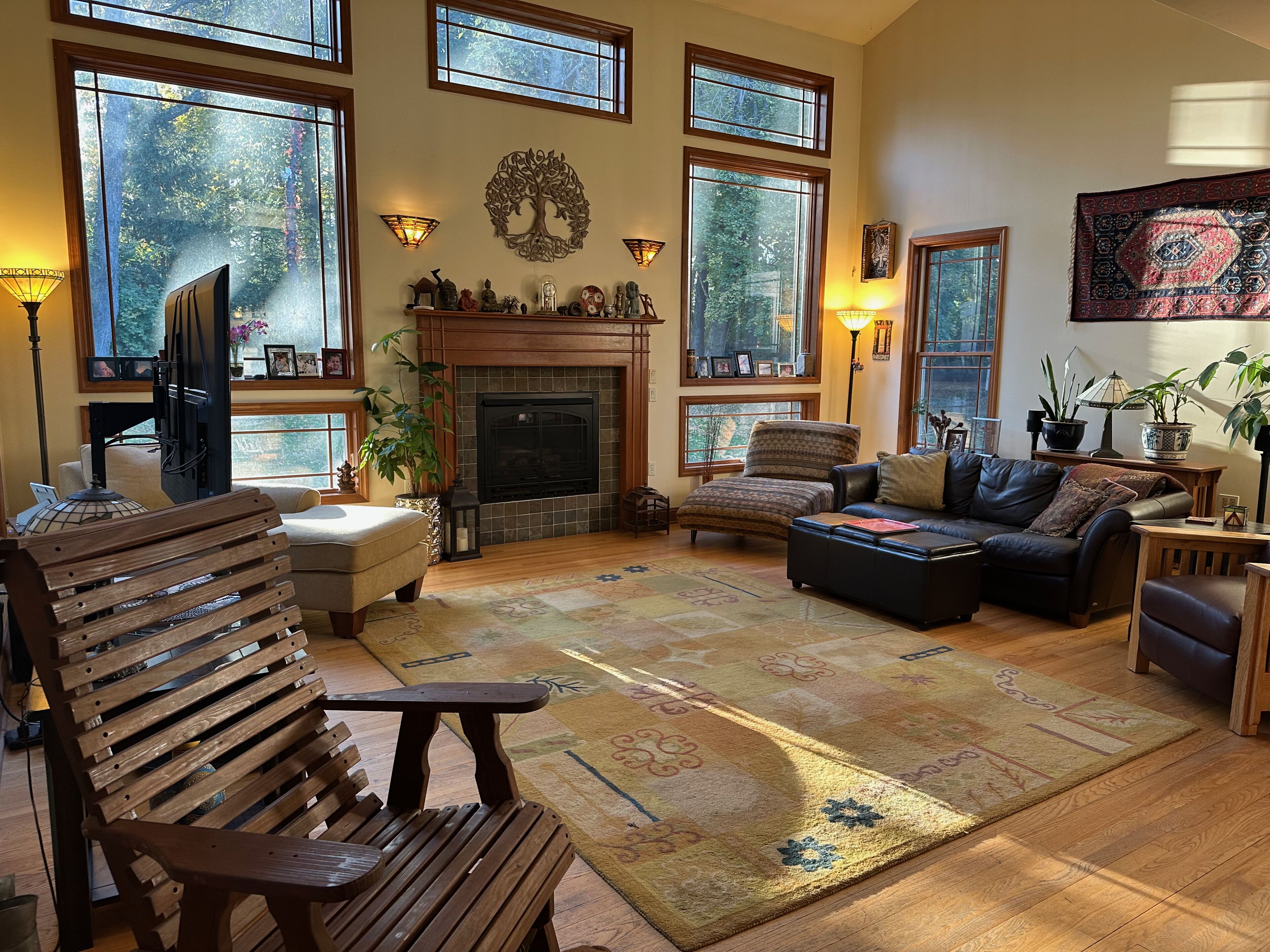 Pamper Yourself In Luxury 1 & 1/2 Miles From All The Action