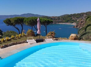 Pool - Villa with panoramic sea view, 8-9 pax, 3 bedrooms, 2 bathrooms (Capoliveri)