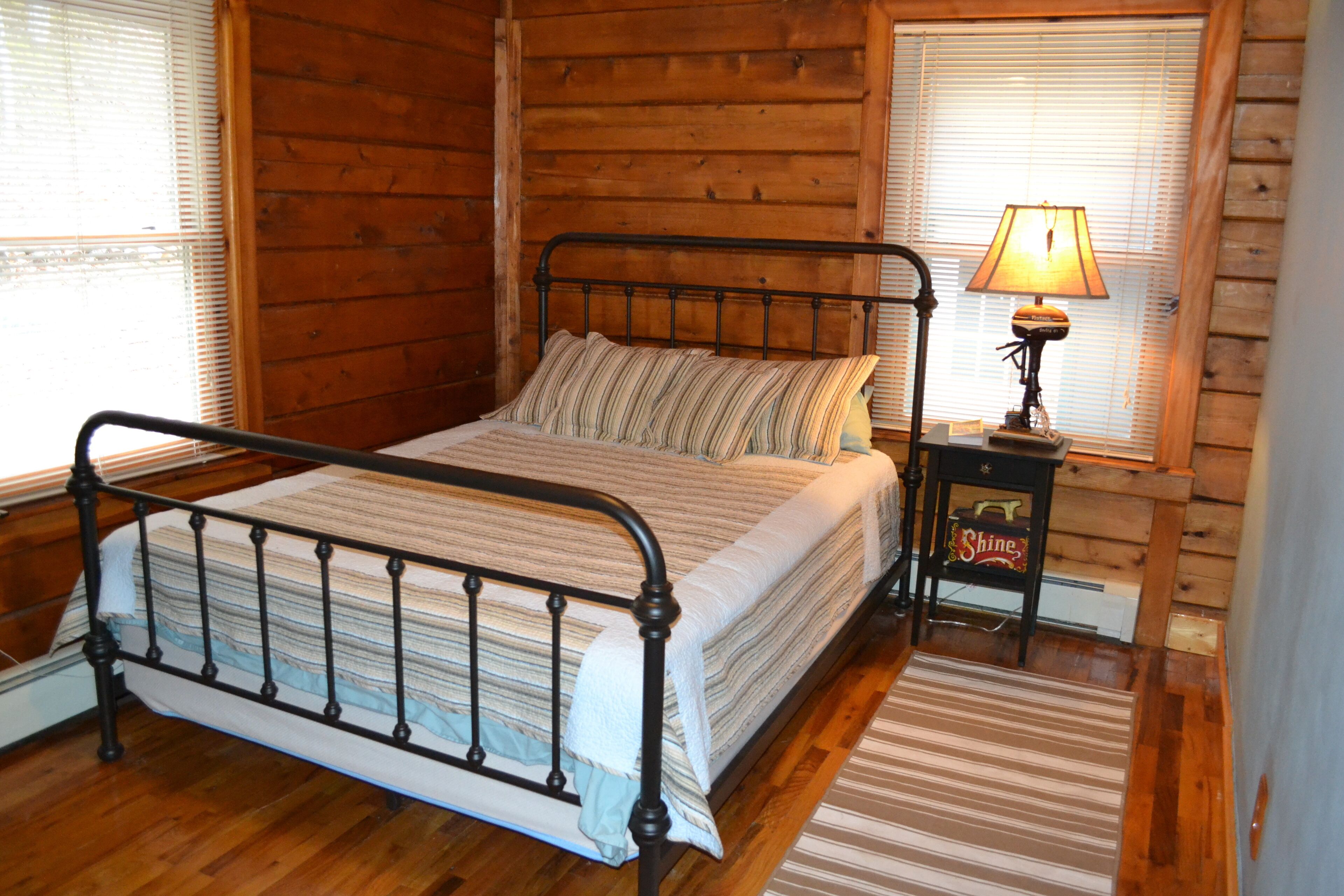 Quaint Harbor Springs Log Home With Lake Michigan Beach Access