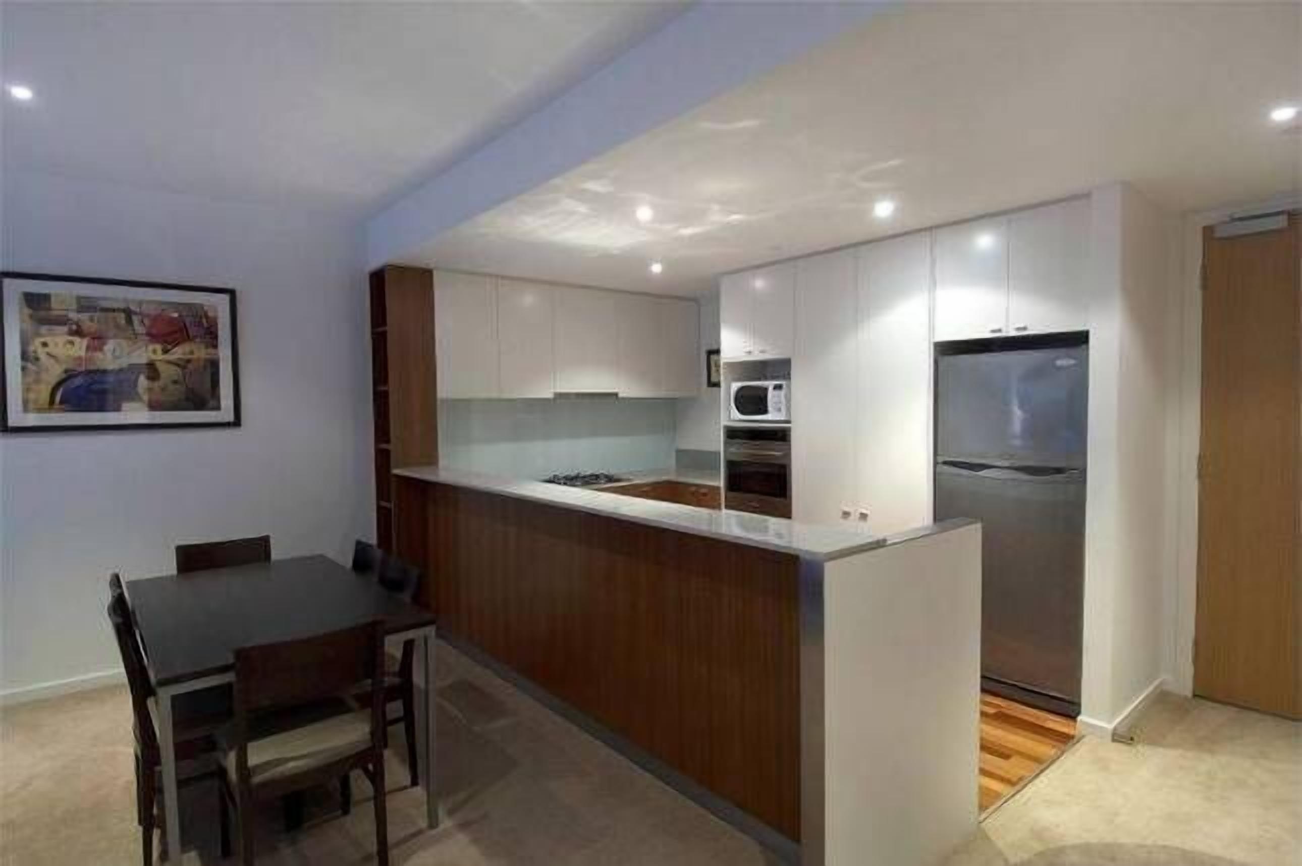 Brighton Bay Luxury Serviced Apartments — image 2