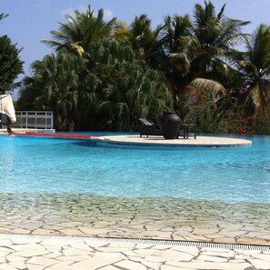 Outdoor pool - Dream apartment cradled by the trade winds (Saint-François)