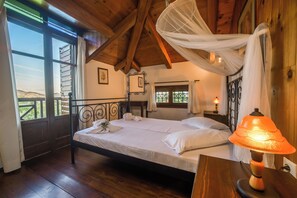 2 bedrooms, in-room safe, iron/ironing board, WiFi