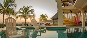  LUXURY BEACHFRONT - Ola Popoyo - 5 BR/4Bath By far the best house in Popoyo