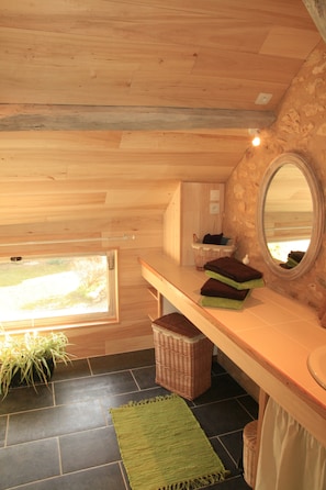 Interior - La Forge on the magnificent Domaine de Cournet Haut (Saint-Pompont)