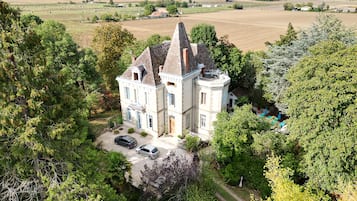 Esterni