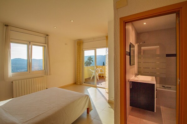 3 bedrooms, free WiFi