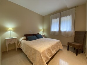 2 Schlafzimmer, Bügeleisen/Bügelbrett, Internetzugang